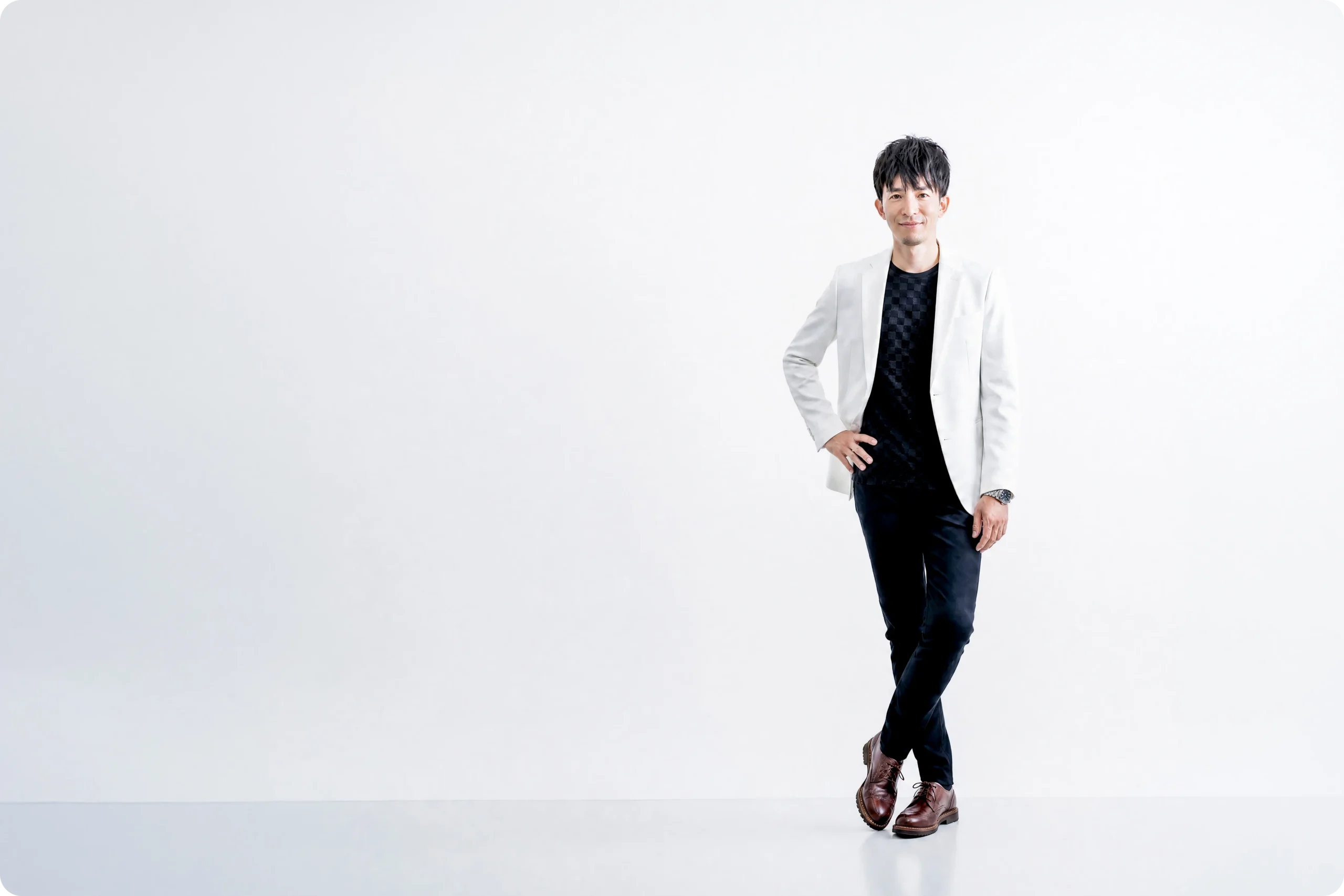 CREATIVE HOUSE 代表