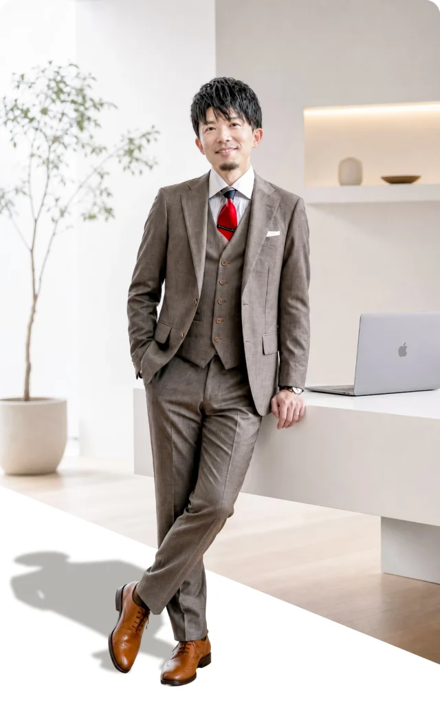 CREATIVE HOUSE CEO
